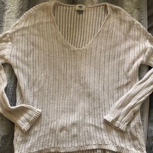 Old Navy Cream V-Neck sweater women’s M